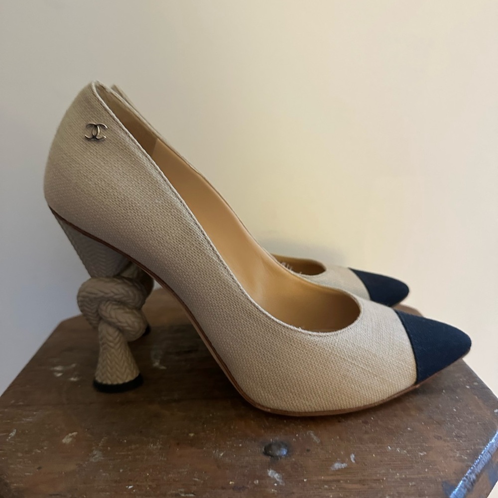CHANEL Beige and Black Heels with knot Heel 2014